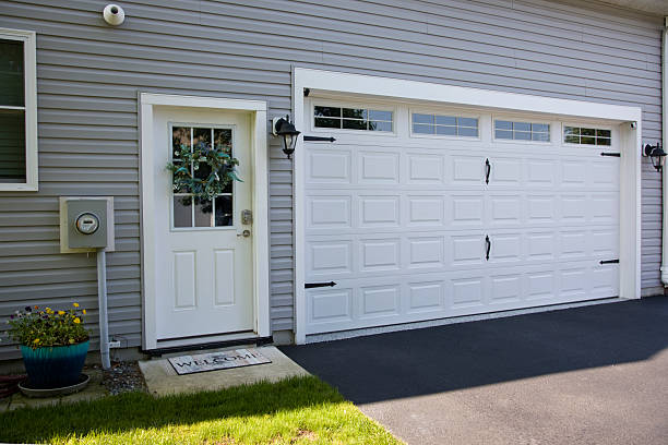 24/7 Emergency Garage Door Panel Replacement experts in Florala, AL